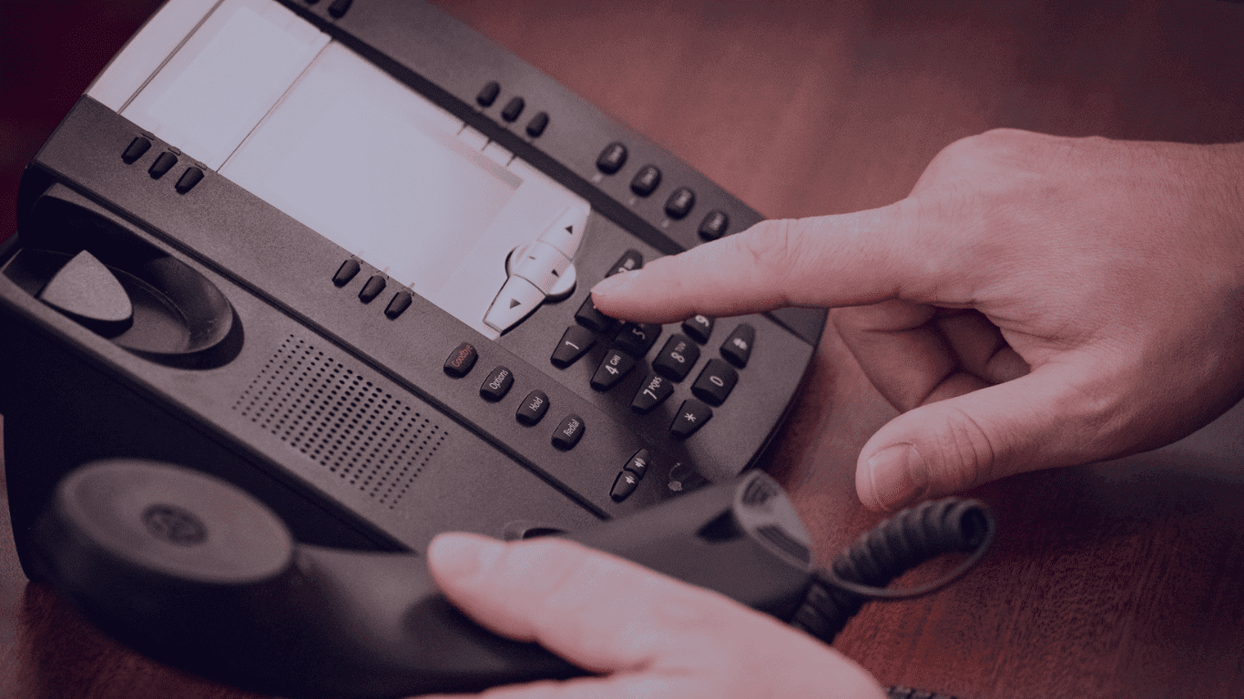 Professional Voicemail Greeting Scripts for Business (2026)